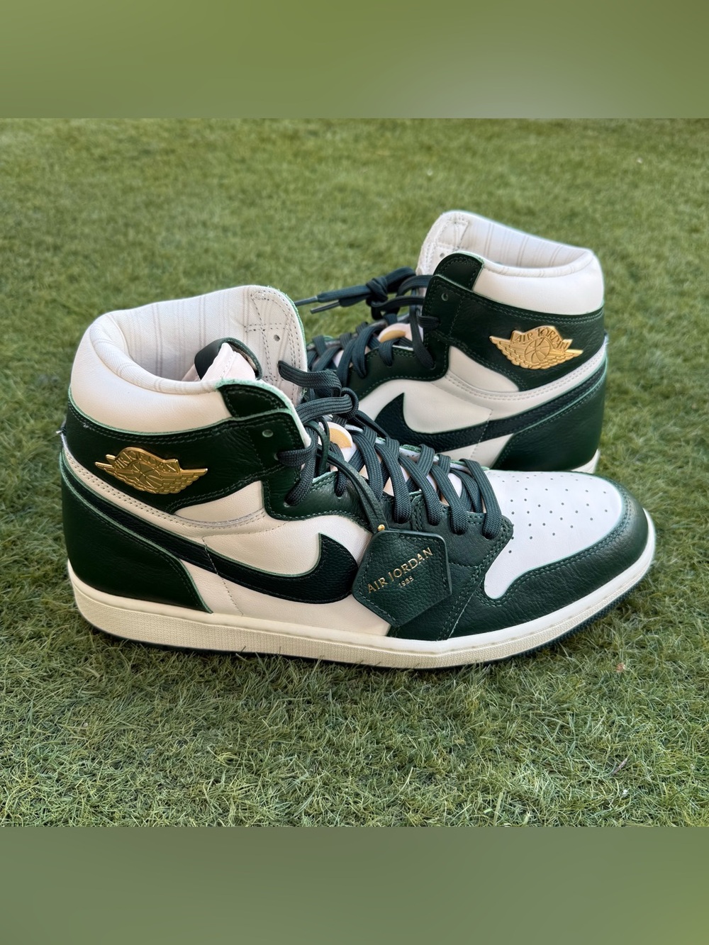 Air Jordan 1 Retro Hi OG